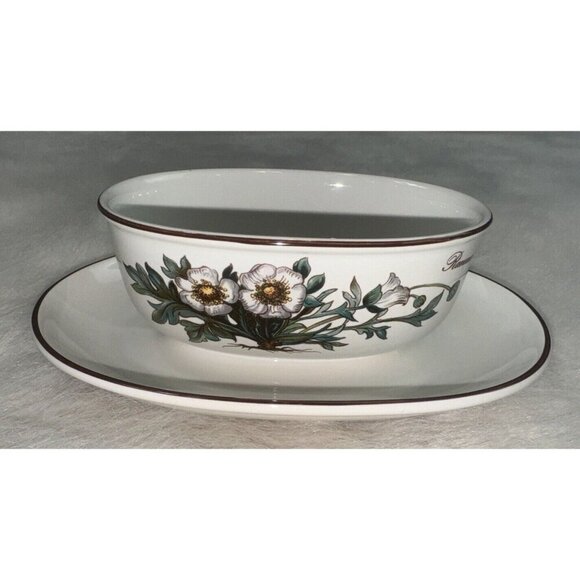 VILLEROY & BOCH Botanica Gravy Boat with Attached Underplate White Floral - Picture 1 of 4